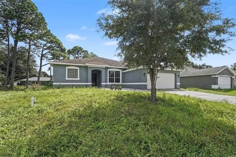 Villa ou maison à vendre à Palm Bay, Floride: 3 chambres, 157.75 m2 № 2427165 - photo 4
