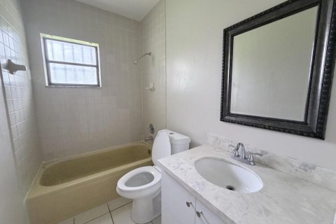 House in Homestead, Florida 3 bedrooms, 109.16 sq.m. № 2193068 - photo 8