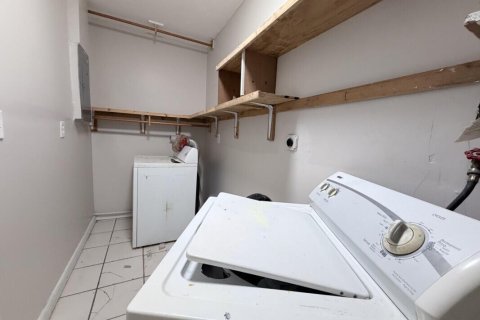 House in Homestead, Florida 3 bedrooms, 109.16 sq.m. № 2193068 - photo 13