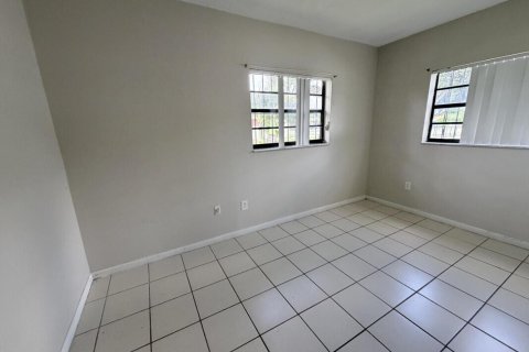 House in Homestead, Florida 3 bedrooms, 109.16 sq.m. № 2193068 - photo 7
