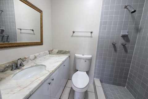 House in Homestead, Florida 3 bedrooms, 109.16 sq.m. № 2193068 - photo 9