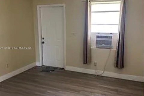 Immobilier commercial à vendre à Homestead, Floride: 106.84 m2 № 2170951 - photo 3