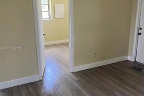 Immobilier commercial à vendre à Homestead, Floride: 106.84 m2 № 2170951 - photo 6