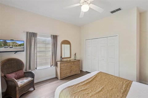 Condo in Davenport, Florida, 3 bedrooms № 2229876 - photo 21