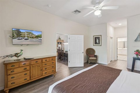 Condo in Davenport, Florida, 3 bedrooms № 2229876 - photo 18