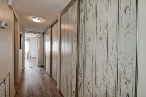 Condominio en venta en Kenneth City, Florida, 1 dormitorio, 80.82 m2 № 1565982 - foto 15