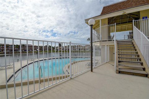 Condominio en venta en Kenneth City, Florida, 1 dormitorio, 80.82 m2 № 1565982 - foto 22