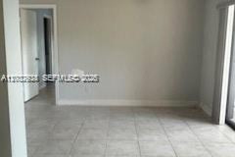 Снять в аренду кондоминиум в Санрайз, Флорида 2 спальни, 85.93м2, № 2066434 - фото 14