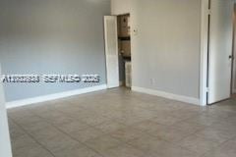 Снять в аренду кондоминиум в Санрайз, Флорида 2 спальни, 85.93м2, № 2066434 - фото 13