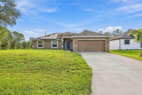 Villa ou maison à Port Charlotte, Floride 4 chambres, 163.69 m2 № 2414069