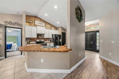Villa ou maison à vendre à Port Charlotte, Floride: 4 chambres, 163.69 m2 № 2414069 - photo 4