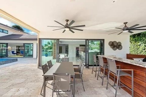 House in Hollywood, Florida 5 bedrooms, 337.89 sq.m. № 1716143 - photo 3
