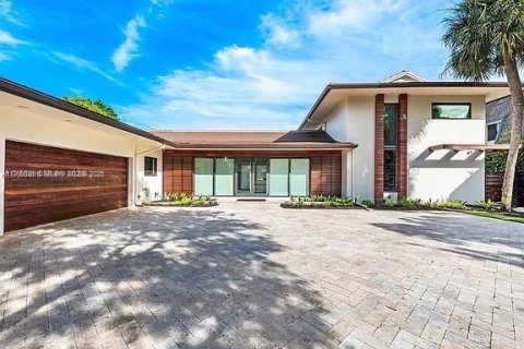 House in Hollywood, Florida 5 bedrooms, 337.89 sq.m. № 1716143 - photo 5