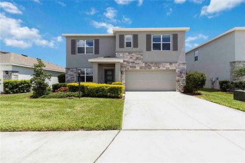 House in Bradenton, Florida 5 bedrooms, 248.42 sq.m. № 1789284 - photo 1