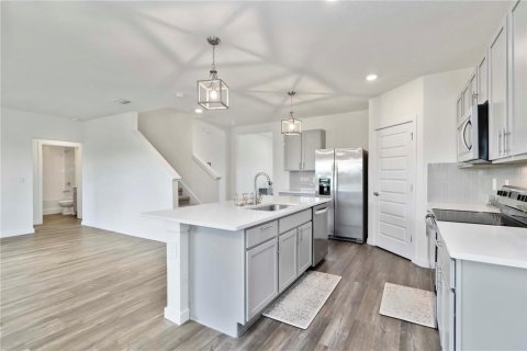 House in Bradenton, Florida 5 bedrooms, 248.42 sq.m. № 1789284 - photo 8
