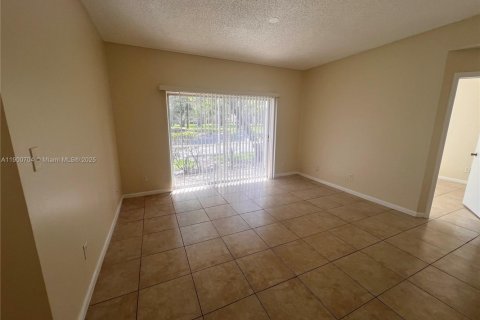 Condominio en alquiler en Deerfield Beach, Florida, 3 dormitorios, 90.49 m2 № 1951981 - foto 5