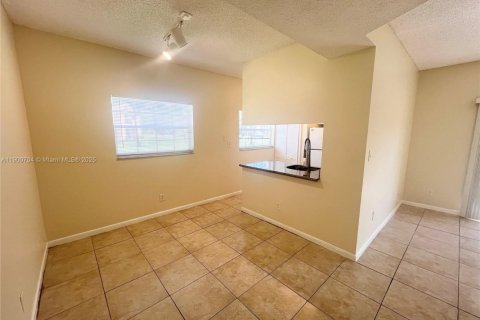 Condominio en alquiler en Deerfield Beach, Florida, 3 dormitorios, 90.49 m2 № 1951981 - foto 3