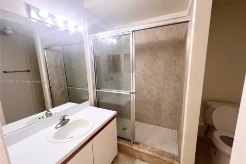 Condominio en alquiler en Deerfield Beach, Florida, 3 dormitorios, 90.49 m2 № 1951981 - foto 13