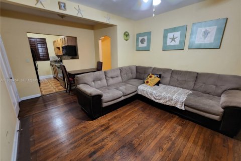 Apartment in Hollywood, Florida 2 bedrooms, 267.09 sq.m. № 1997436 - photo 11