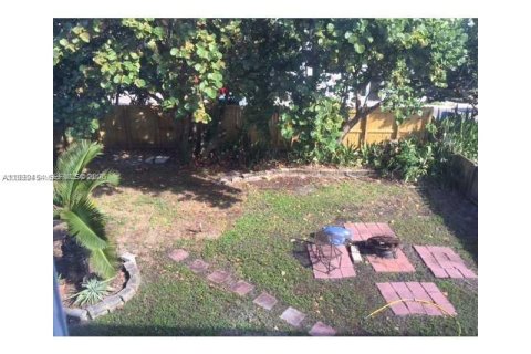 Apartment in Hollywood, Florida 2 bedrooms, 267.09 sq.m. № 1997436 - photo 5