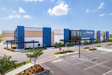 Commercial property in Winter Garden, Florida № 2213309