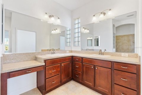 House in The Villages, Florida 3 bedrooms, 200.48 sq.m. № 1513191 - photo 19