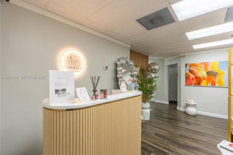Propiedad comercial en venta en Hallandale Beach, Florida № 2087816 - foto 3