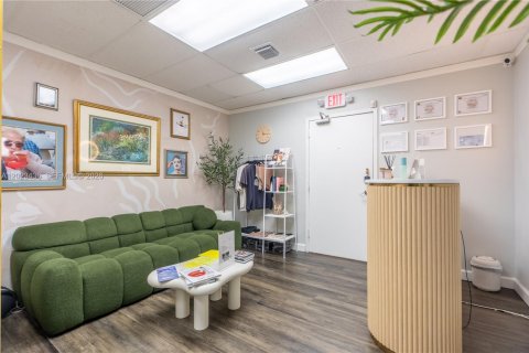 Propiedad comercial en venta en Hallandale Beach, Florida № 2087816 - foto 4