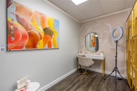 Propiedad comercial en venta en Hallandale Beach, Florida № 2087816 - foto 7