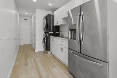 Immobilier commercial à louer à Homestead, Floride: 141.86 m2 № 2076171 - photo 3