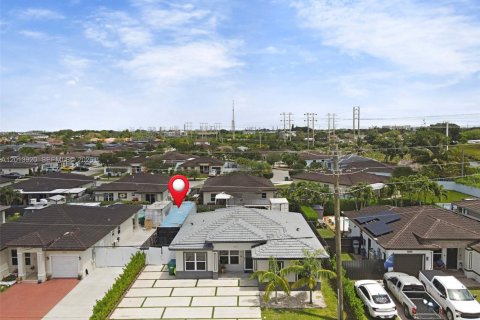 Immobilier commercial à Homestead, Floride 141.86 m2 № 2076171
