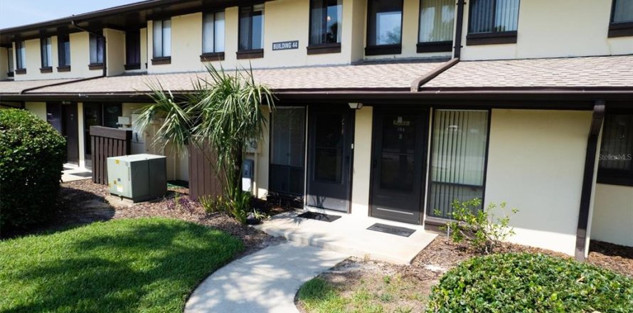 Adosado en Palm Coast, Florida 2 dormitorios, 104.7 m2 № 1747059