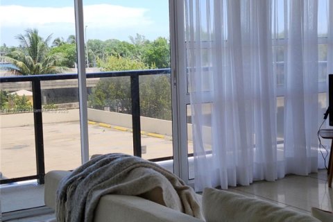 Condo in Miami, Florida, 2 bedrooms  № 1697870 - photo 21