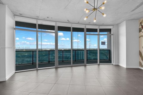 Copropriété à vendre à Miami, Floride: 2 chambres, 109.72 m2 № 1988571 - photo 3