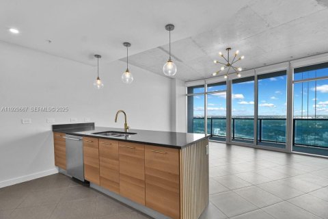 Copropriété à vendre à Miami, Floride: 2 chambres, 109.72 m2 № 1988571 - photo 5