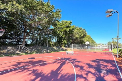 Townhouse in Tamarac, Florida 2 bedrooms, 103.12 sq.m. № 1994322 - photo 27