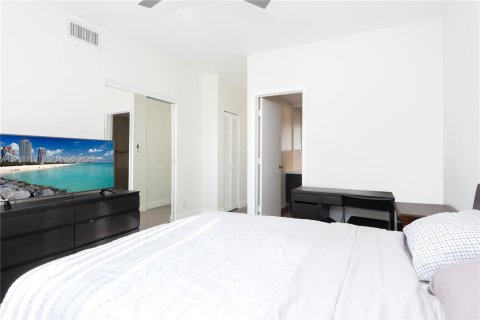 Townhouse in Tamarac, Florida 2 bedrooms, 103.12 sq.m. № 1994322 - photo 16