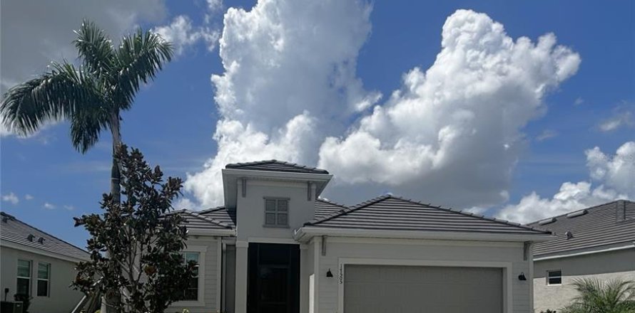 House in Venice, Florida 3 bedrooms, 208.57 sq.m. № 1361908