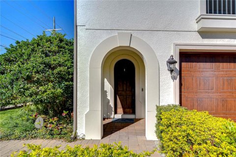 Townhouse in Tampa, Florida 4 bedrooms, 241.92 sq.m. № 1546343 - photo 3