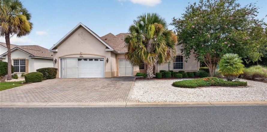 House in Ocala, Florida 3 bedrooms, 200.76 sq.m. № 2150239