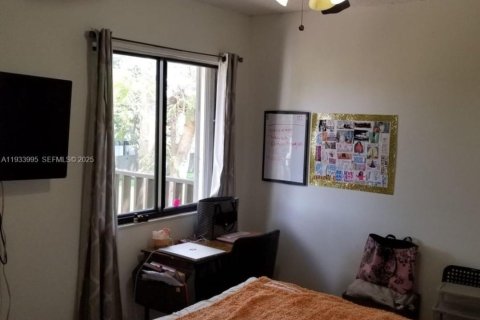 Casa en alquiler en Miami, Florida, 3 dormitorios, 137.5 m2 № 1992225 - foto 19