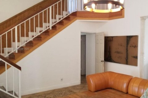 Casa en alquiler en Miami, Florida, 3 dormitorios, 137.5 m2 № 1992225 - foto 5