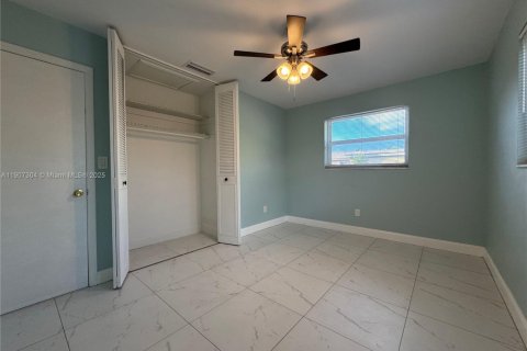 House in Lauderhill, Florida 2 bedrooms, 114.64 sq.m. № 1963862 - photo 25