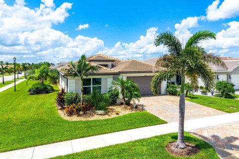 Villa ou maison à Port St. Lucie, Floride 4 chambres, 219.06 m2 № 2192237