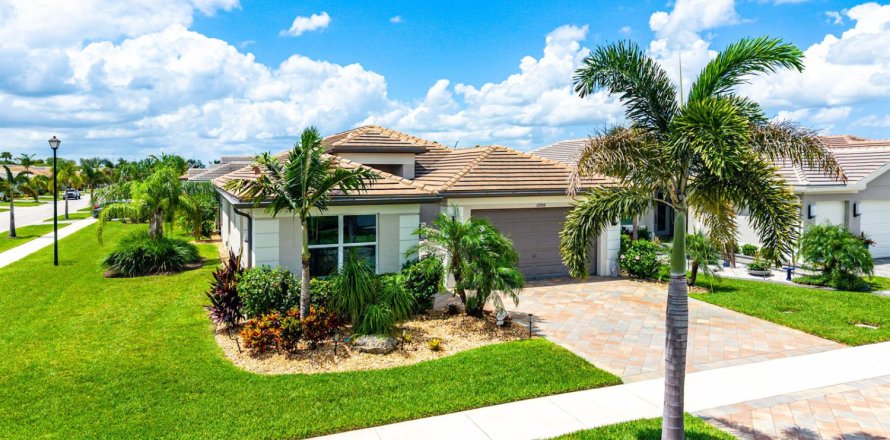Villa ou maison à Port St. Lucie, Floride 4 chambres, 219.06 m2 № 2192237