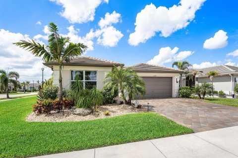 Villa ou maison à vendre à Port St. Lucie, Floride: 4 chambres, 219.06 m2 № 2192237 - photo 2
