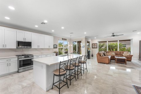 Villa ou maison à vendre à Port St. Lucie, Floride: 4 chambres, 219.06 m2 № 2192237 - photo 17