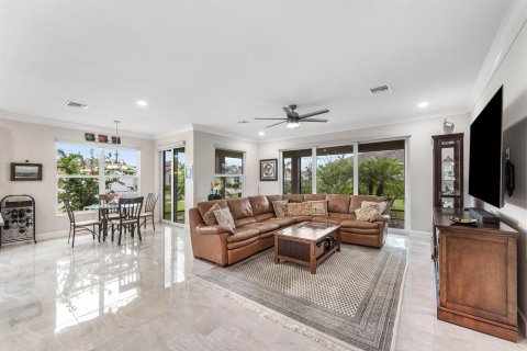 Villa ou maison à vendre à Port St. Lucie, Floride: 4 chambres, 219.06 m2 № 2192237 - photo 14