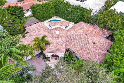 House in Bal Harbour, Florida 7 bedrooms, 472.5 sq.m. № 1861903 - photo 20