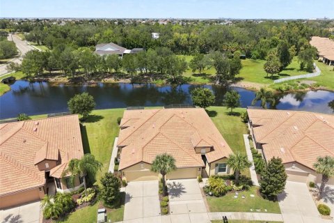 House in Apollo Beach, Florida 2 bedrooms, 129.41 sq.m. № 2350010